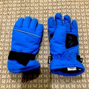 SNOW GLOVES SIZE SMALL- REAL WATER & SNOW PROOF!